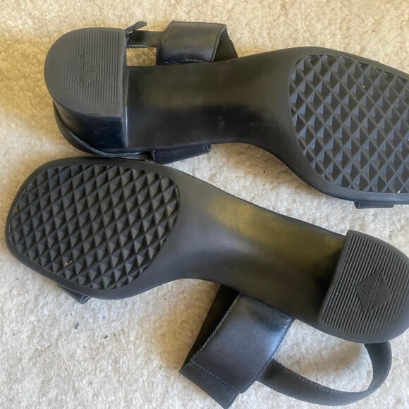 Aerosoles sandals, black leather size 9.5 - Picture 5 of 7